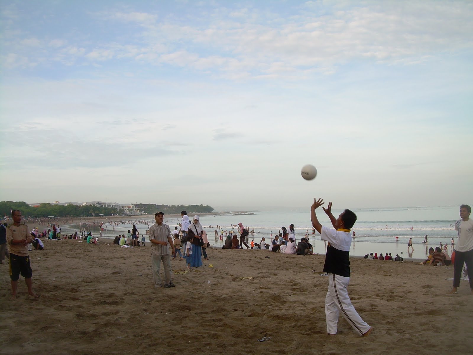 Kawasan Kuta Bali makin “murahan”