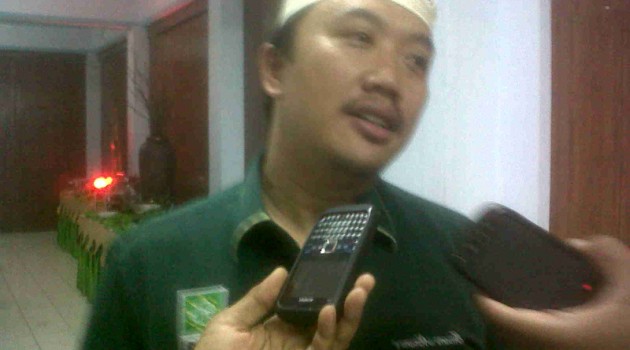 Imam Nahrawi Berikan Ambulans Kepada PC NU Sidoarjo