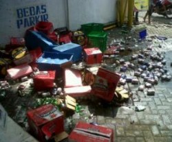 Aksi Sweeping FPI ke Indomaret di Pandaan Terekam CCTV