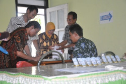 50 Pegawai Dinkes Trenggalek Jalani Tes Urine