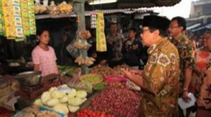 Soekarwo terus `tebar pesona` jelang Pilgub Jatim 2013