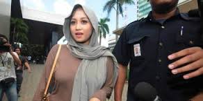 Tak Bisa Mengelak, Darin Mumtazah Istri Ketiga Luthfi