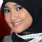 Kembali Sekolah, Fatin pun Ngangkot Lagi