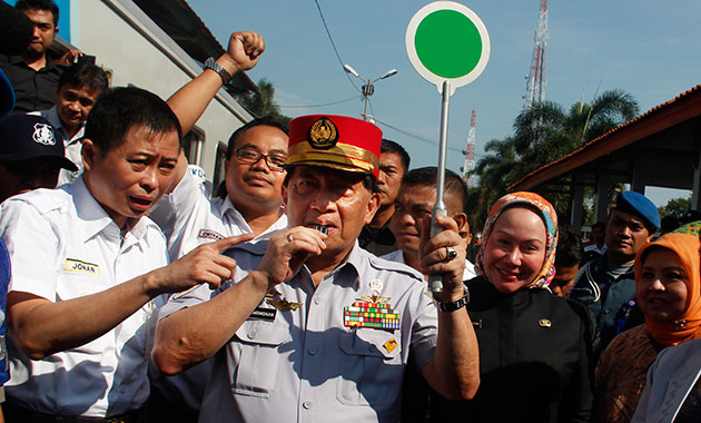 Menhub Resmikan Pengoperasian KA Krakatau Merak-Madiun