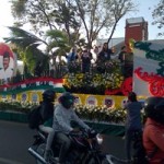 Pawai Pasangan Cagub-Cawagub Macetkan Lalulintas