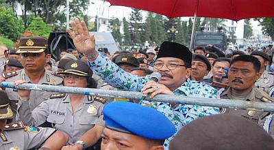 Pakde Karwo Tak Hiraukan Gugatan Khofifah ke MK