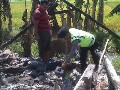 Meresahkan, Warung Miras di Tuban Dibakar Warga