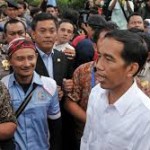 Jokowi jenguk buruh sakit