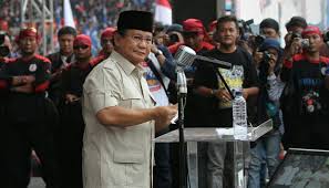 Prabowo orasi di Hadapan Puluhan Ribu Buruh