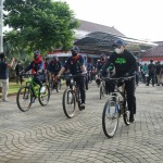 Ra Latif Bupati Bangkalan dan Sekdaprov  gowes kampanye prokes dan antikorupsi