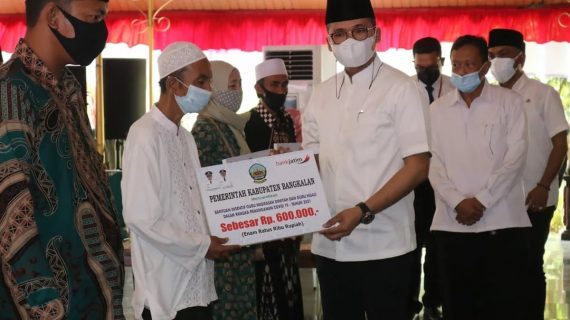 Ra Latif  Kembali Beri Insentif 9.312 Guru Ngaji dan Madin Bangkalan