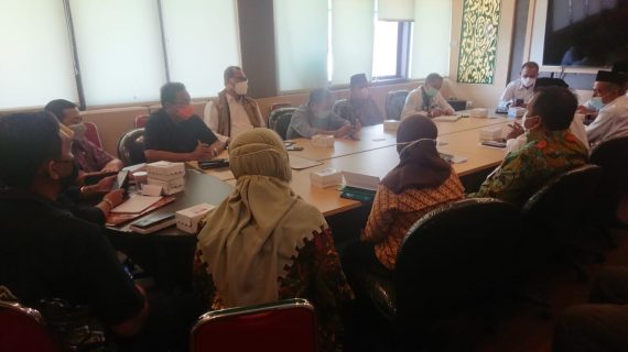 Ra Latif Bupati Rancang Teknis Penyaluran Bantuan Anak Yatim Korban Covid-19 di Bangkalan