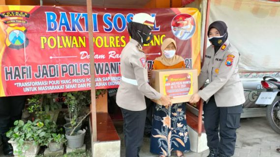 Polwan bersama dengan Bhayangkari menyambut HUT Ke 73 Polwan, Polres Malang Gelar Baksos