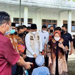 Bupati Ra Latif dampingi Mensos Risma Sambangi Dua Pesantren