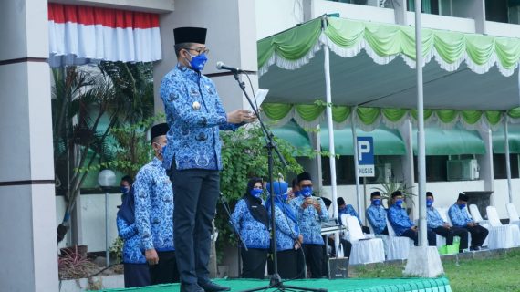 Ra Latif Bupati Pimpin Upacara Harjad Jatim ke-76, Agar Pulihkan Ekonomi dan Kekebalan Kesehatan Masyarakat