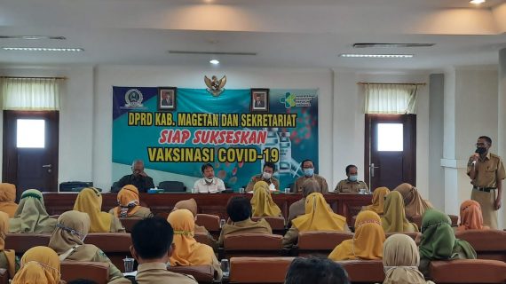 Tidak Lolos Seleksi P3K, Puluhan GTT/ PTT K2 Geruduk DPRD Magetan