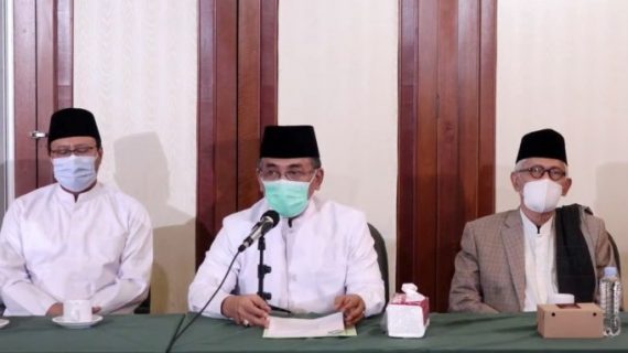 KH Mifta dan Gus Yahya Di Dampingi Gus Ipul Sebagai Sekjen PBNU Mengumumkan Pengurus PBNU Periode 2022-2027