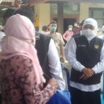 Gubernur Khofifah dan Bupati Abdul Latif Pantau Operasi Pasar Minyak Goreng Murah