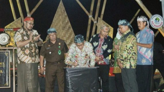 Bupati KH Salwa Arifin Melesatkan Desa Sukosari Kidul Sebagai Desa Budaya