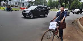 Naik Ontel ke Istana, Guru Minta SBY Batalkan Kurikulum