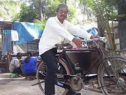 Pustakawan “Sepeda Onthel” Ceramahi Pustakawan se-Surabaya