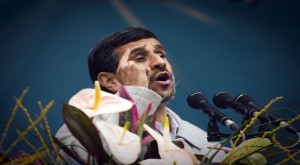 Tersiar Kabar Ahmadinejad Ditangkap Pasukan Garda Revolusi
