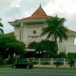 Machmud Resmi Jabat Ketua DPRD Surabaya
