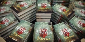 Sebut Manila “Gerbang Neraka”, Novelis Dan Brown Dikecam