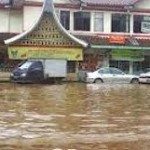 Banjir Juga Rendam Kawasan Bungurasih