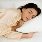 Cara Unik Agar Tidur Lebih Nyenyak, Dinginkan Bantal dan Basahkan Tangan