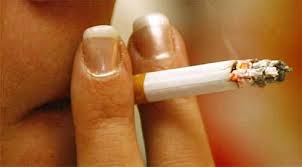 Tujuh Alasan Berhenti Merokok di Bulan Ramadhan
