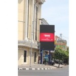 Langgar Aturan, Videotron Jalan Pahlawan Surabaya Tetap Berdiri