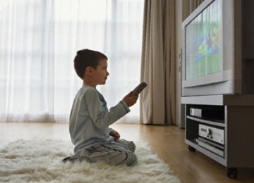 Gadget dan TV Jadi Musuh Anak Saat Ini