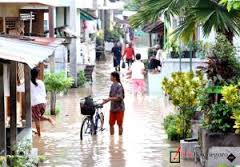 Korban banjir Bojonegoro belum mengungsi