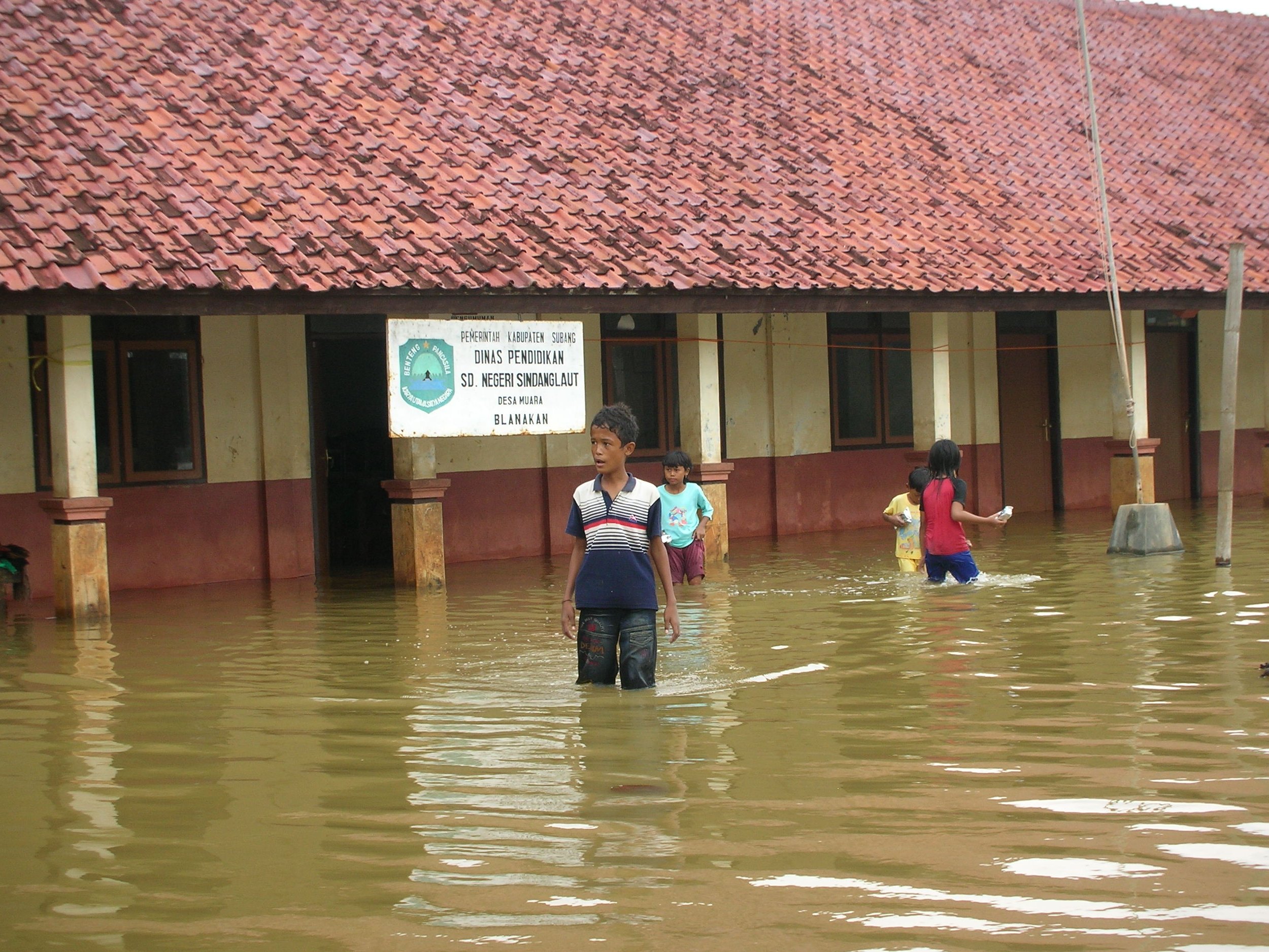 248 sekolah terkena dampak banjir di Jakarta