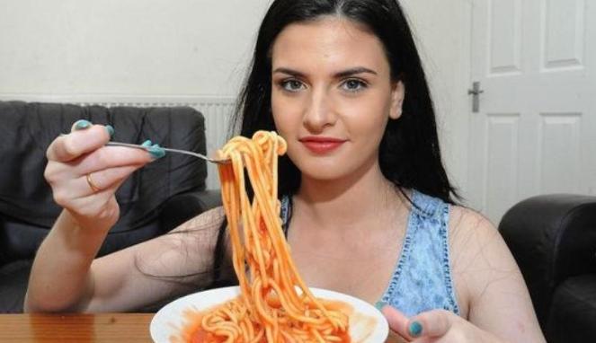 Gadis Fobia Makanan, Bertahan Hidup dengan Spaghetti Kaleng