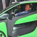 Arnold Schwarzenegger ‘Jatuh Hati’ dengan Mobil Kecil