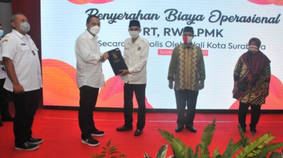 Insentif ketua RT/RW/LPMK se-Kota Surabaya naik 100 Persen