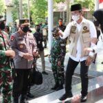 Ra Latif Bupati Bangkalan Dapat Apresiasi Saat Dampingi Panglima TNI dan Kapolri Pantau Pelaksanaan Vaksinasi Massal