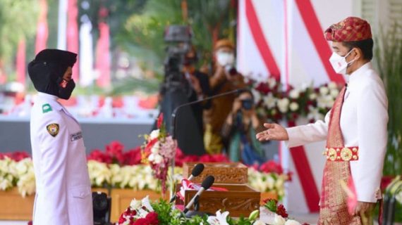 Presiden Jokowi kenakan pakaian adat Lampung saat Upacara HUT ke-76 RI
