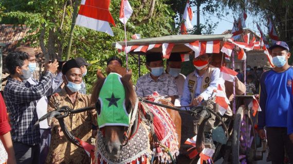Ra Latif  Blusukan Naik Dokar ke Desa Karang Entang