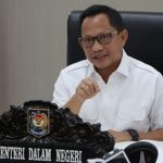Tito Karnavian Mendagri tegur 10 kepala daerah yang belum tunaikan insentif tenaga kesehatan