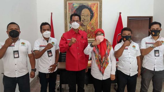 PDIP Surabaya perjuangkan nasib pekerja seni, petani, dan  nelayan saat pandemi covid 19