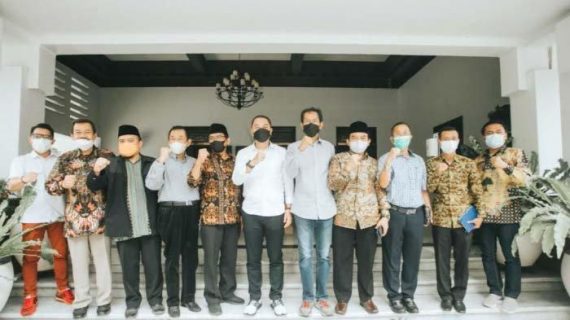 10 Parpol Hadir dalam Pertemuan dengan Eri Cahyadi Jelang Penetapan RAPBD Surabaya 2022