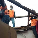 DPRD Surabaya Anas Karno Tinjau Rumah Ambruk di Kampung Malang, Tegalsari Surabaya