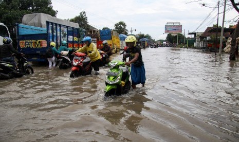 Pasuruan terendam banjir dari luapan sungai