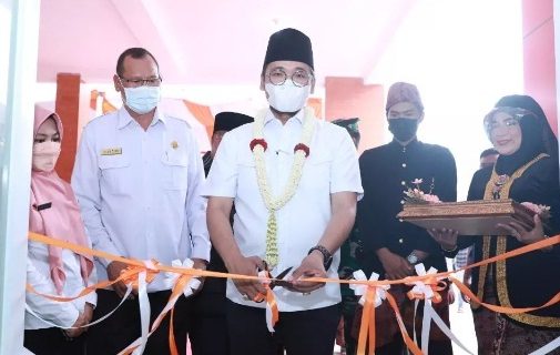 Bupati Bangkalan Abdul Latif : Fasilitas Puskesmas terus diperbaiki untuk tingkatkan mutu Pelayanan Kesehatan