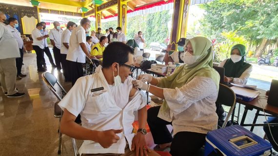 ASN Pemkab Bangkalan Jalani Vaksinasi Booster agar terbentuk herd immunity