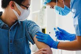 Satgas covid 19 : Penerima Vaksin Covid-19 Dosis Lengkap capai 136.647.928 Orang
