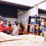 Cak Thoriq Bupati Lumajang gelar operasi pasar minyak goreng